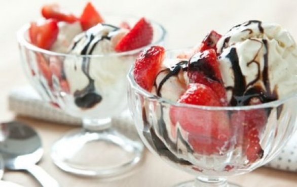 Strawberries and Ice Cream with Balsamic Vinegar Reduction