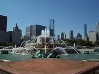 Photo of the Bunckingham fountain in Chicago's Grant Park.