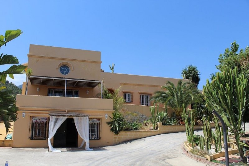Beautiful Villa For Sale Just Reduced