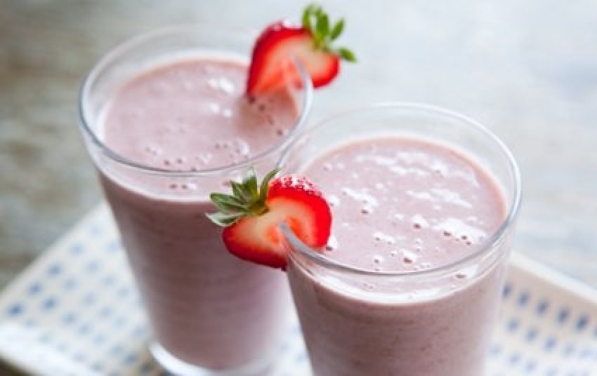 Strawberry Almond Butter Smoothie